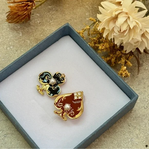 💖4/$30 NEW mismatched Elegant Gold and Black/Red Pearl Earrings - Picture 5 of 7